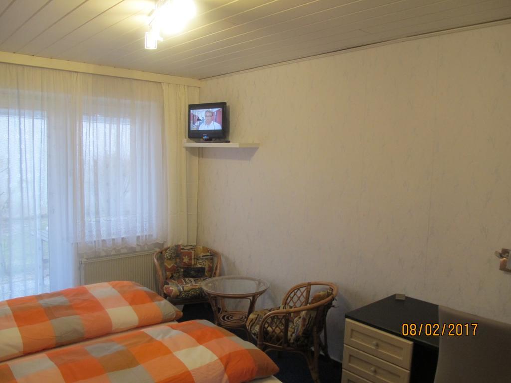 Pension Check In Hotel Guestrow Exterior photo